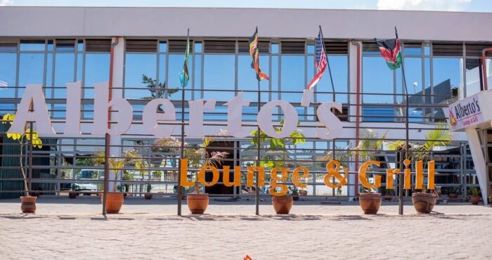 Alberto's Grill & Lounge